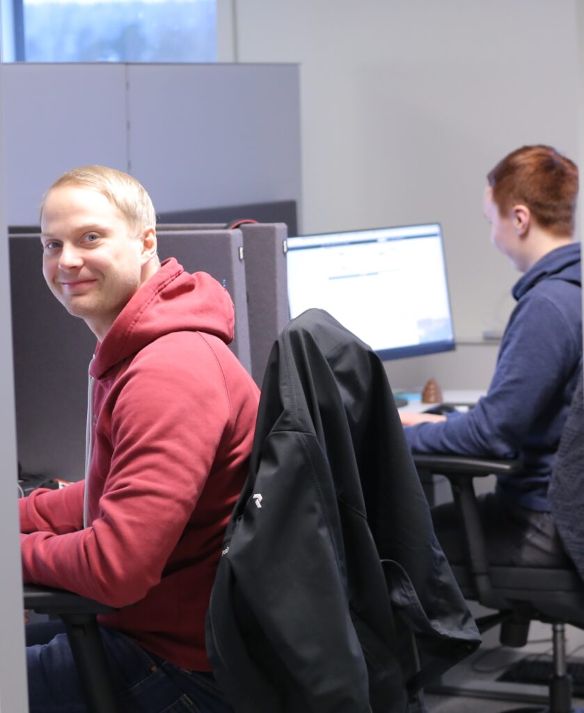 Ropo customer service team member assisting customers with professionalism during Customer Service Week