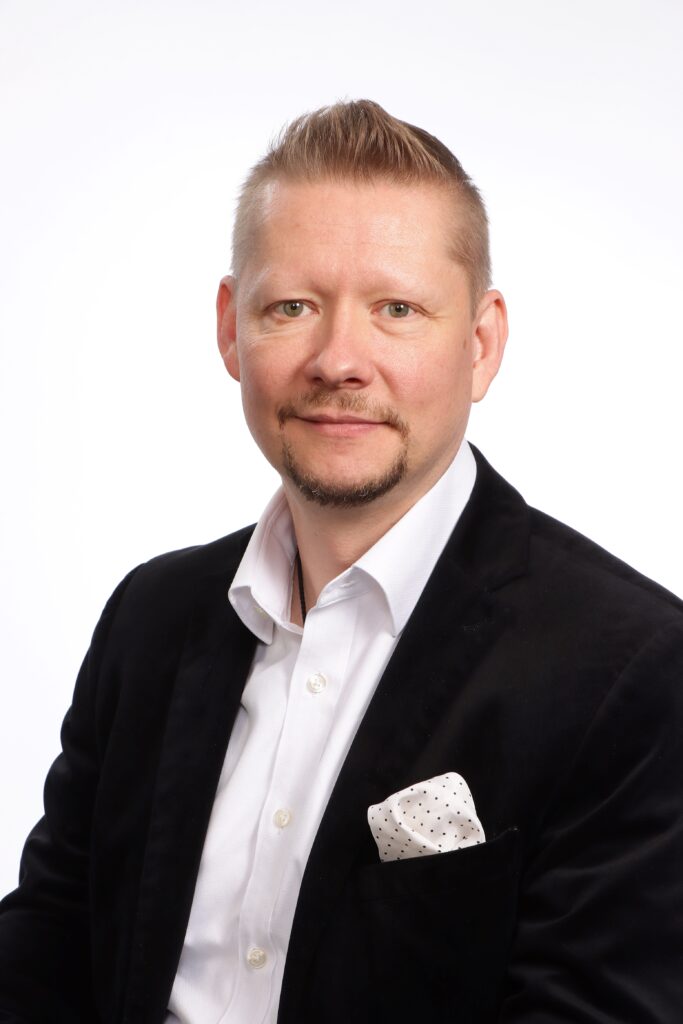 Tommi Valento, CFO, Elenia